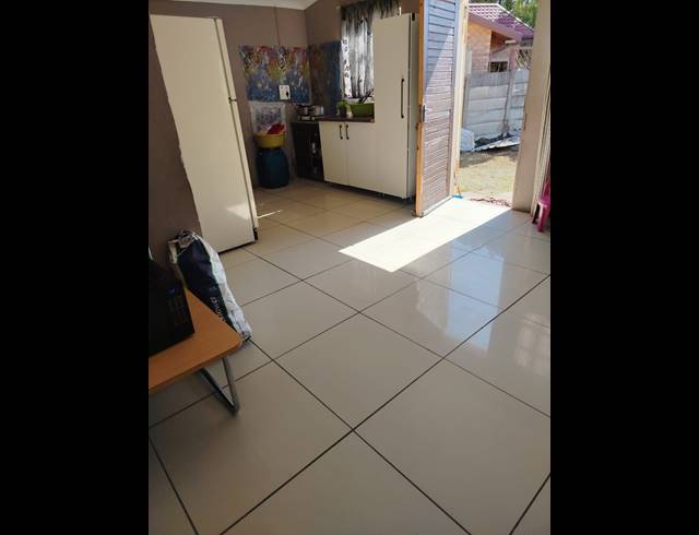 2 BEDROOM HOUSE FOR SALE IN FERNWOOD